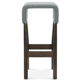 Quinton Stool